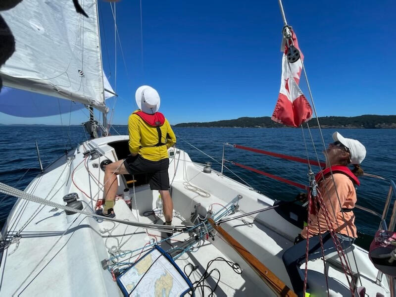 Sailing underspinnaker